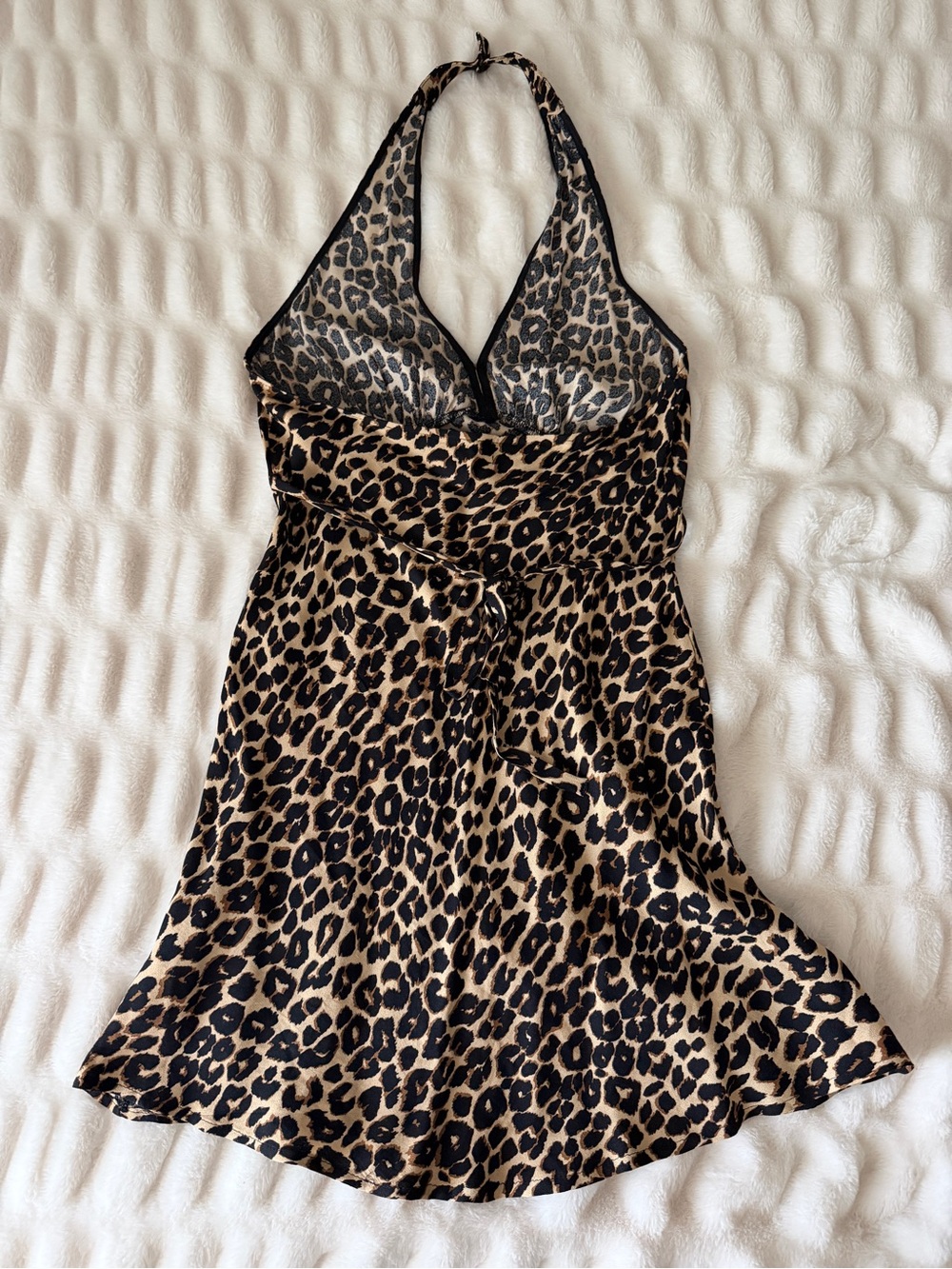 Reformation Delanie Leopard-Print in Tan and Black - Picture 4 of 6